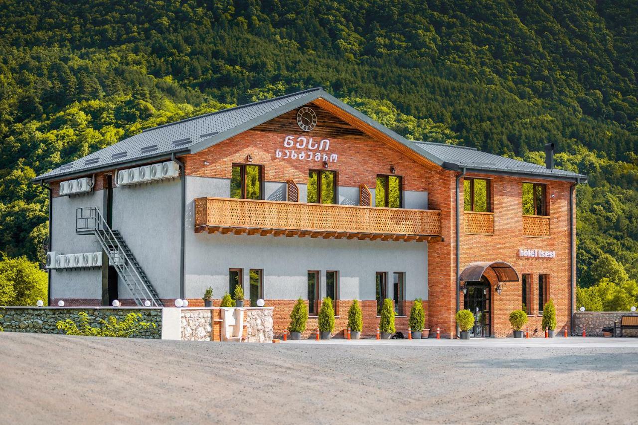 Hotel Tsesi Exterior photo